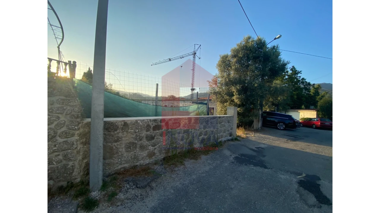Moradia T4 para Venda em Sande, Vilarinho, Barros e Gomide Foto 25