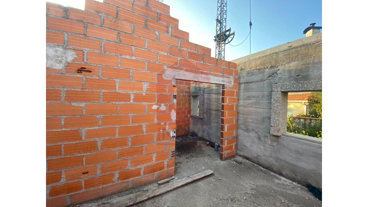 Moradia T4 para Venda em Sande, Vilarinho, Barros e Gomide Foto 8