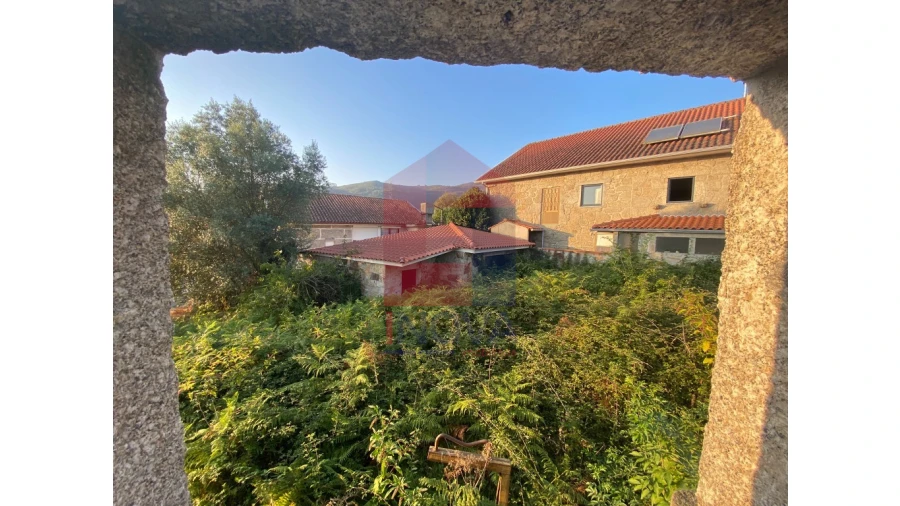 Moradia T4 para Venda em Sande, Vilarinho, Barros e Gomide Foto 13