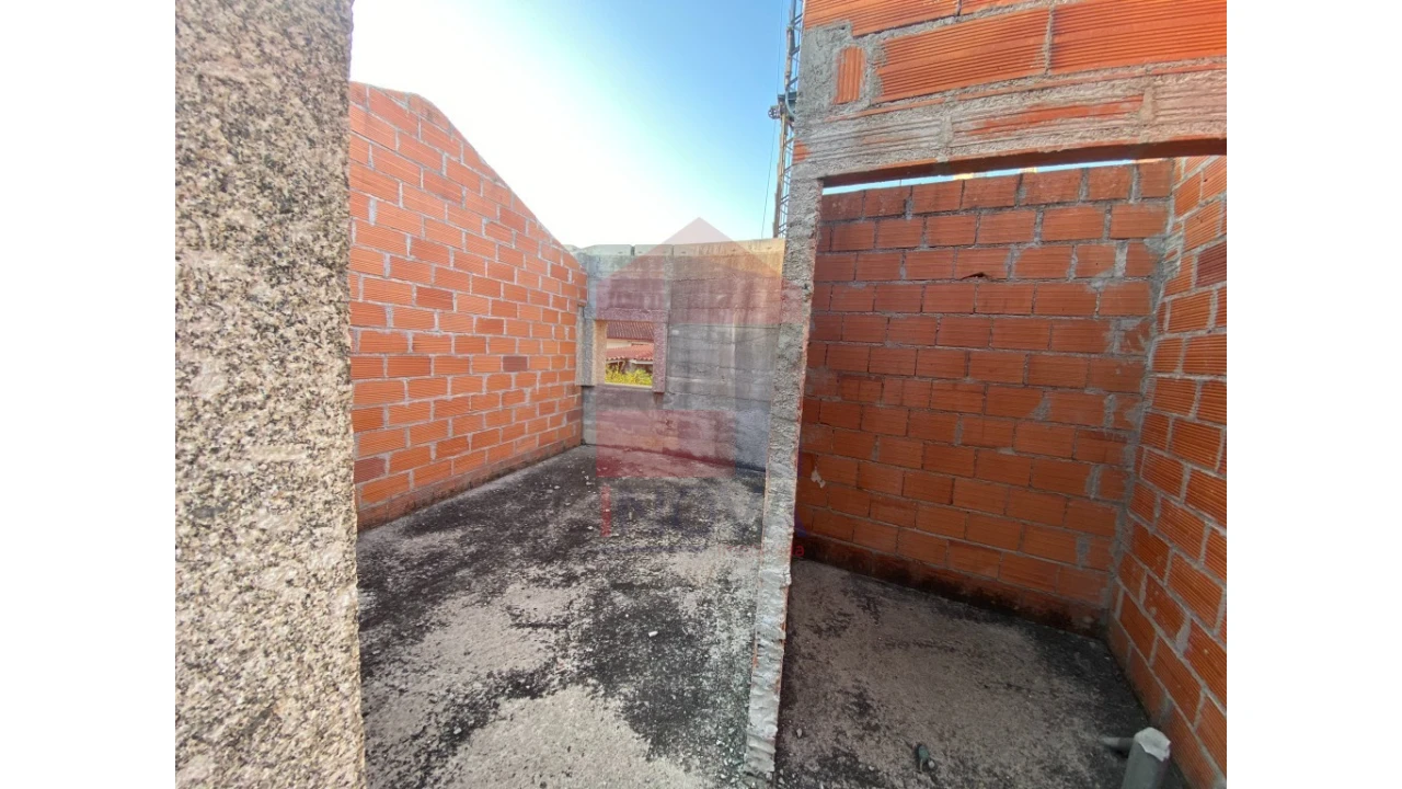 Moradia T4 para Venda em Sande, Vilarinho, Barros e Gomide Foto 11