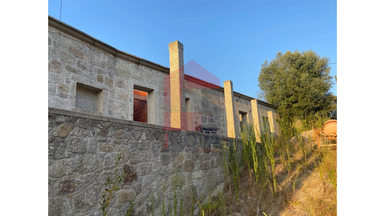 Moradia T4 para Venda em Sande, Vilarinho, Barros e Gomide Foto 15