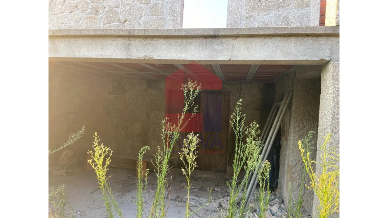 Moradia T4 para Venda em Sande, Vilarinho, Barros e Gomide Foto 16