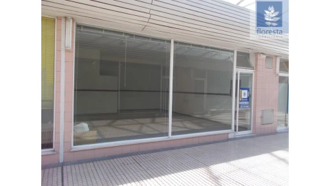 Loja para Venda em Braga (Maximinos, Sé e Cividade)