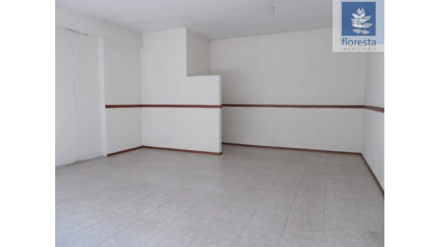 Loja para Venda em Braga (Maximinos, Sé e Cividade) Foto 4