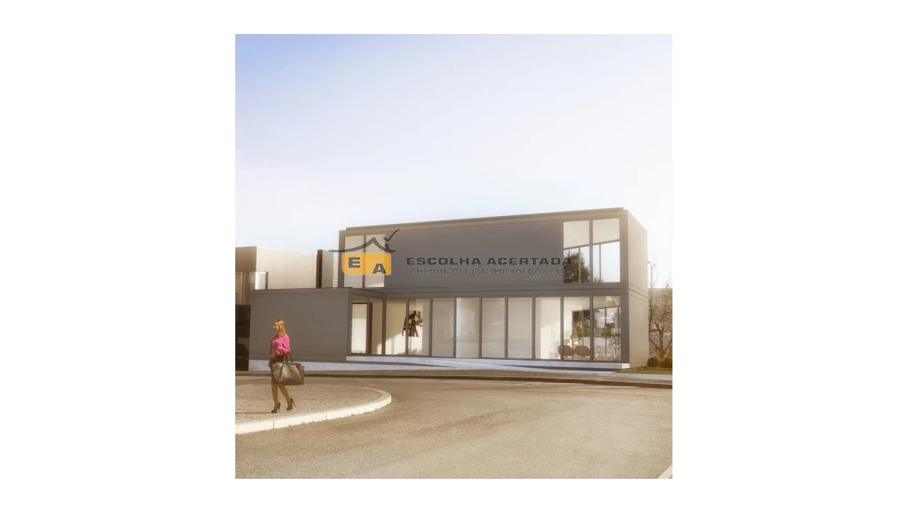 Terreno para Venda em Cidade da Maia Foto 1