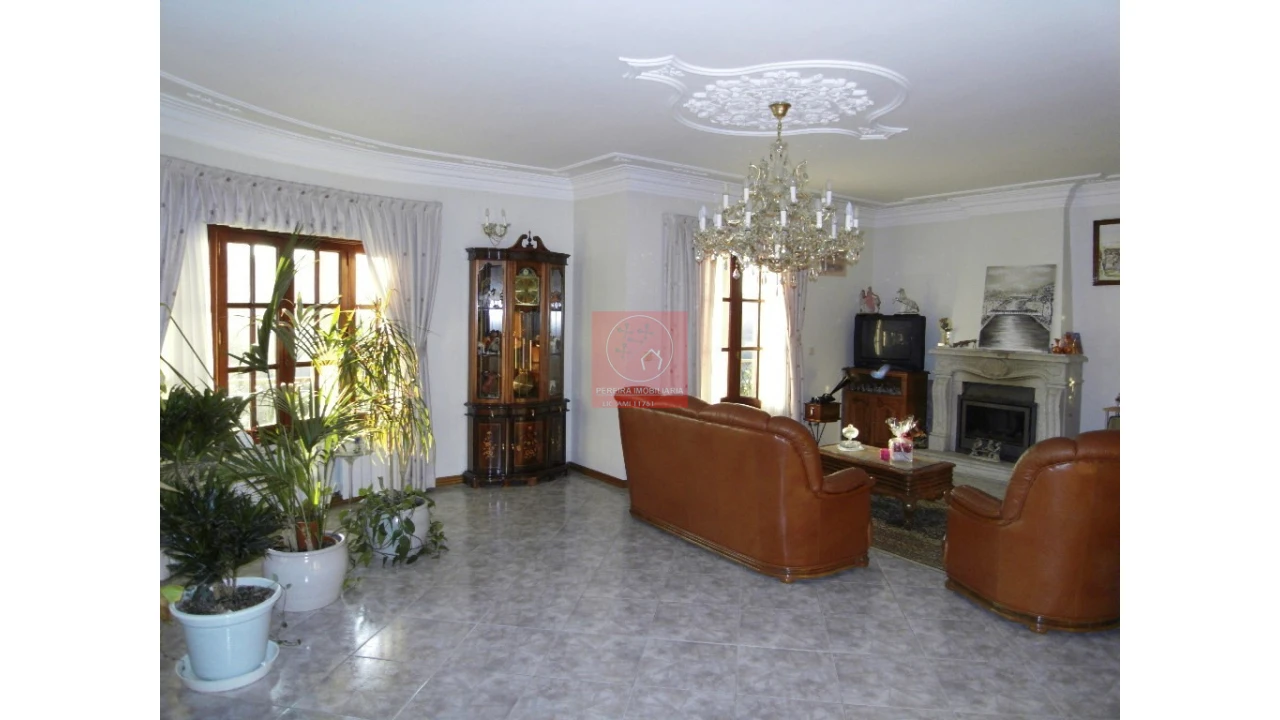 Moradia T8 para Venda em Forjães Foto 104