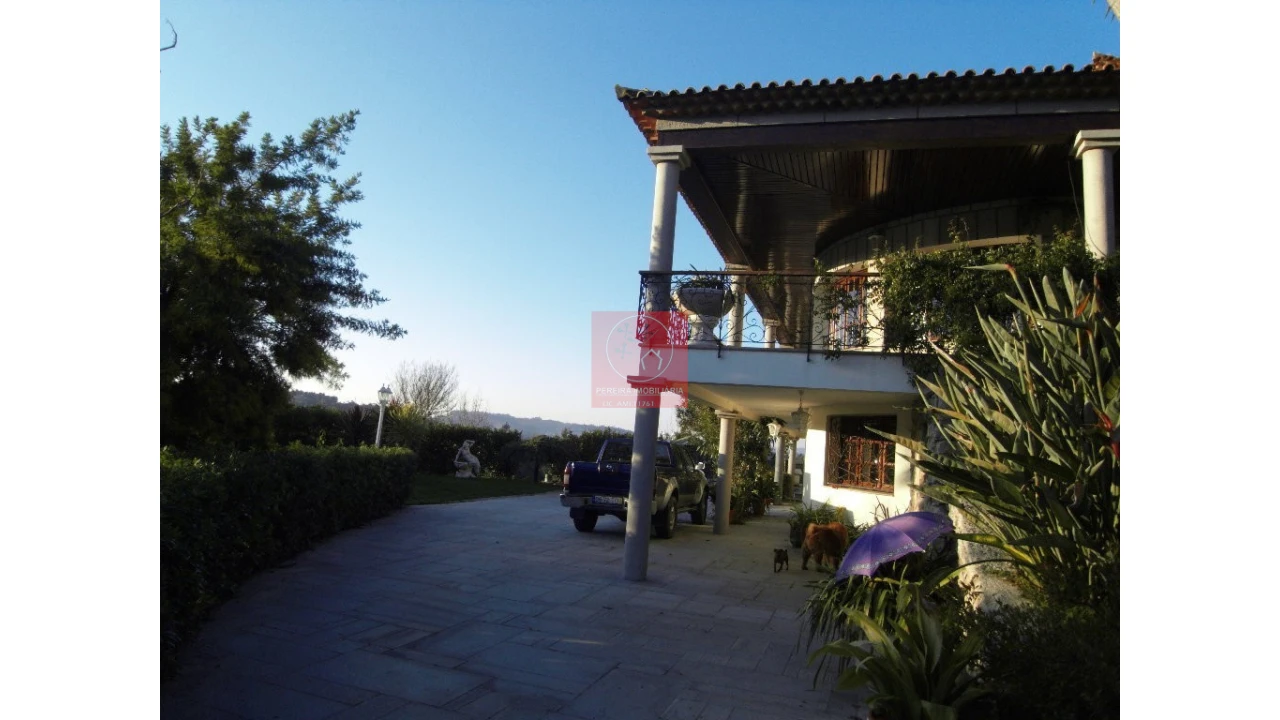 Moradia T8 para Venda em Forjães Foto 58