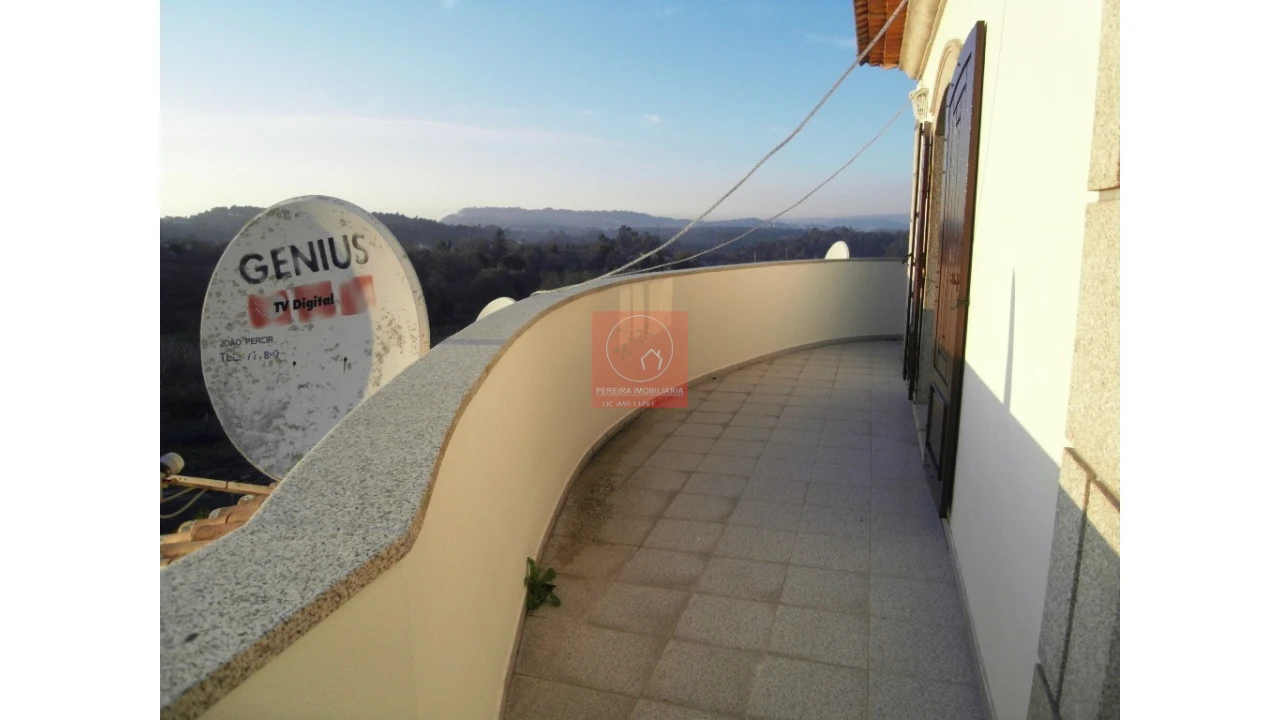 Moradia T8 para Venda em Forjães Foto 112