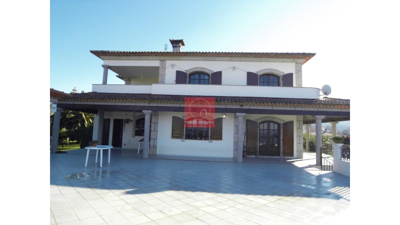 Moradia T8 para Venda em Forjães Foto 25