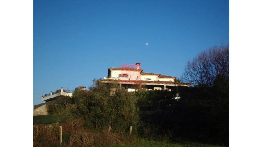 Moradia T8 para Venda em Forjães Foto 48