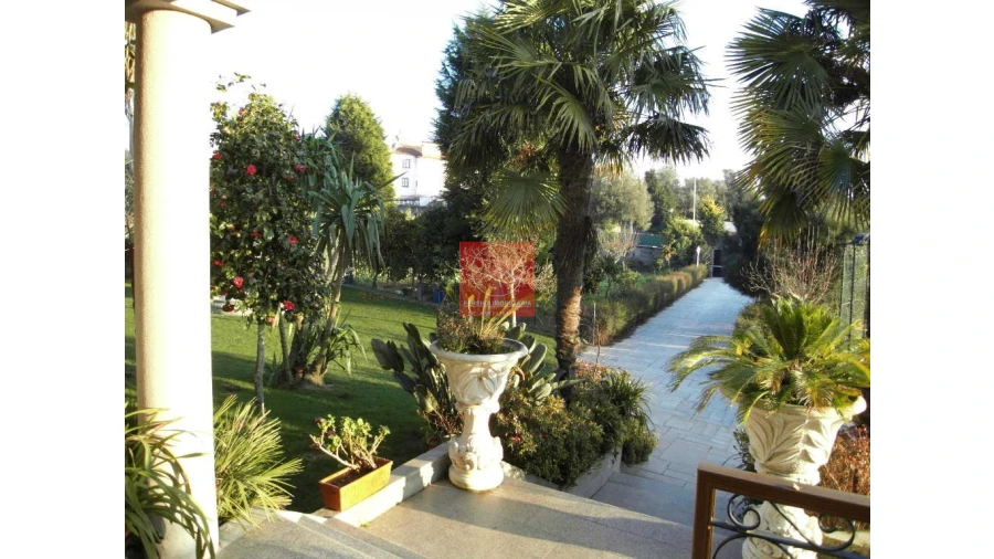 Moradia T8 para Venda em Forjães Foto 94