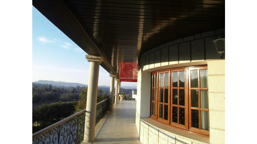 Moradia T8 para Venda em Forjães Foto 95