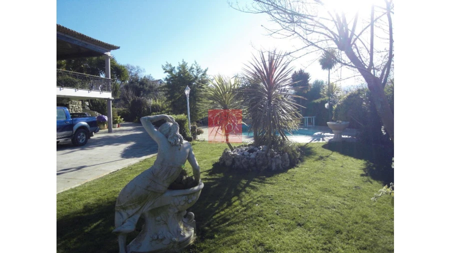 Moradia T8 para Venda em Forjães Foto 5