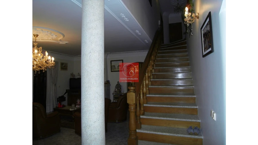 Moradia T8 para Venda em Forjães Foto 75