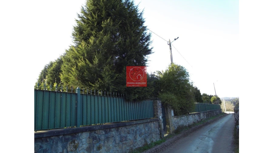 Moradia T8 para Venda em Forjães Foto 42