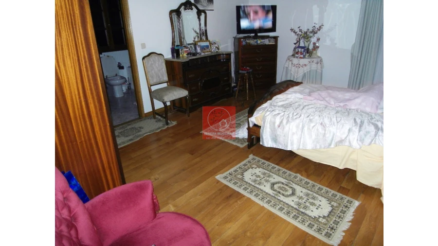 Moradia T8 para Venda em Forjães Foto 69