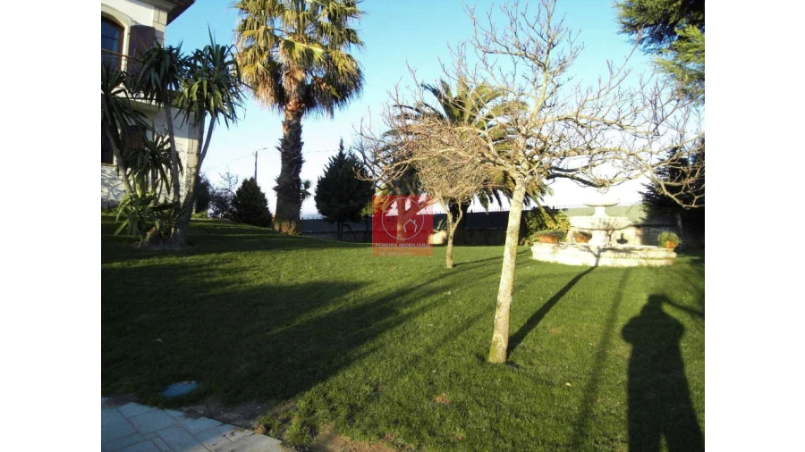 Moradia T8 para Venda em Forjães Foto 55