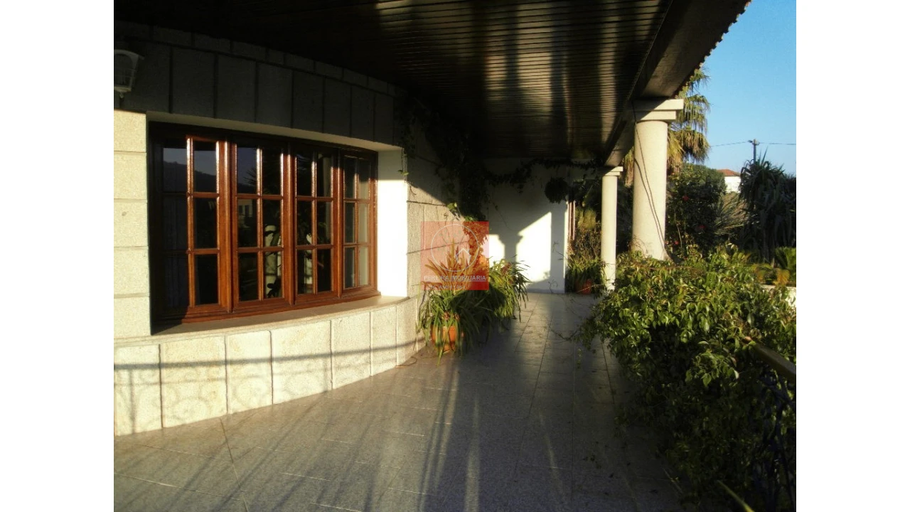 Moradia T8 para Venda em Forjães Foto 91