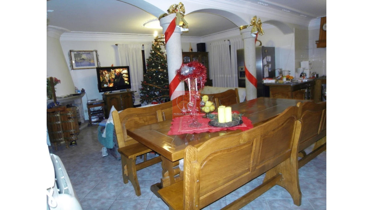 Moradia T8 para Venda em Forjães Foto 66