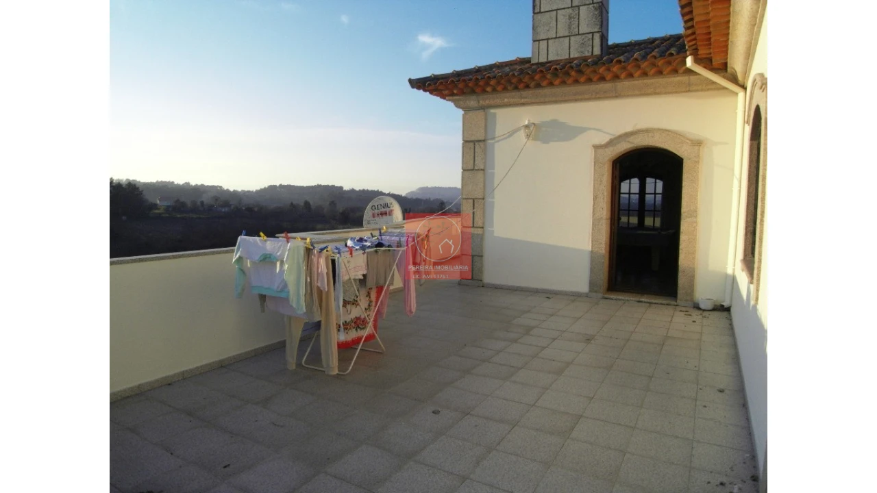 Moradia T8 para Venda em Forjães Foto 111