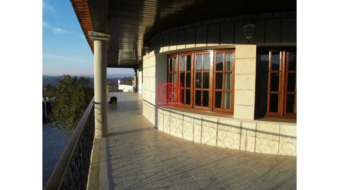 Moradia T8 para Venda em Forjães Foto 92