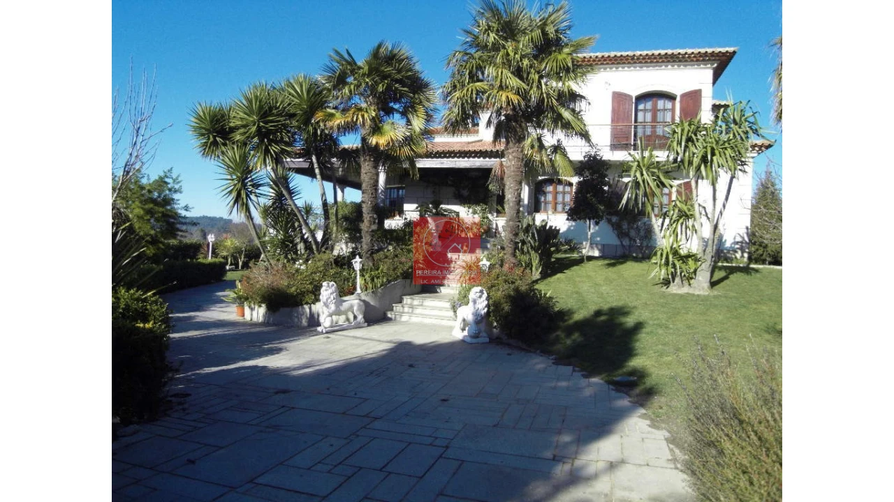 Moradia T8 para Venda em Forjães Foto 13