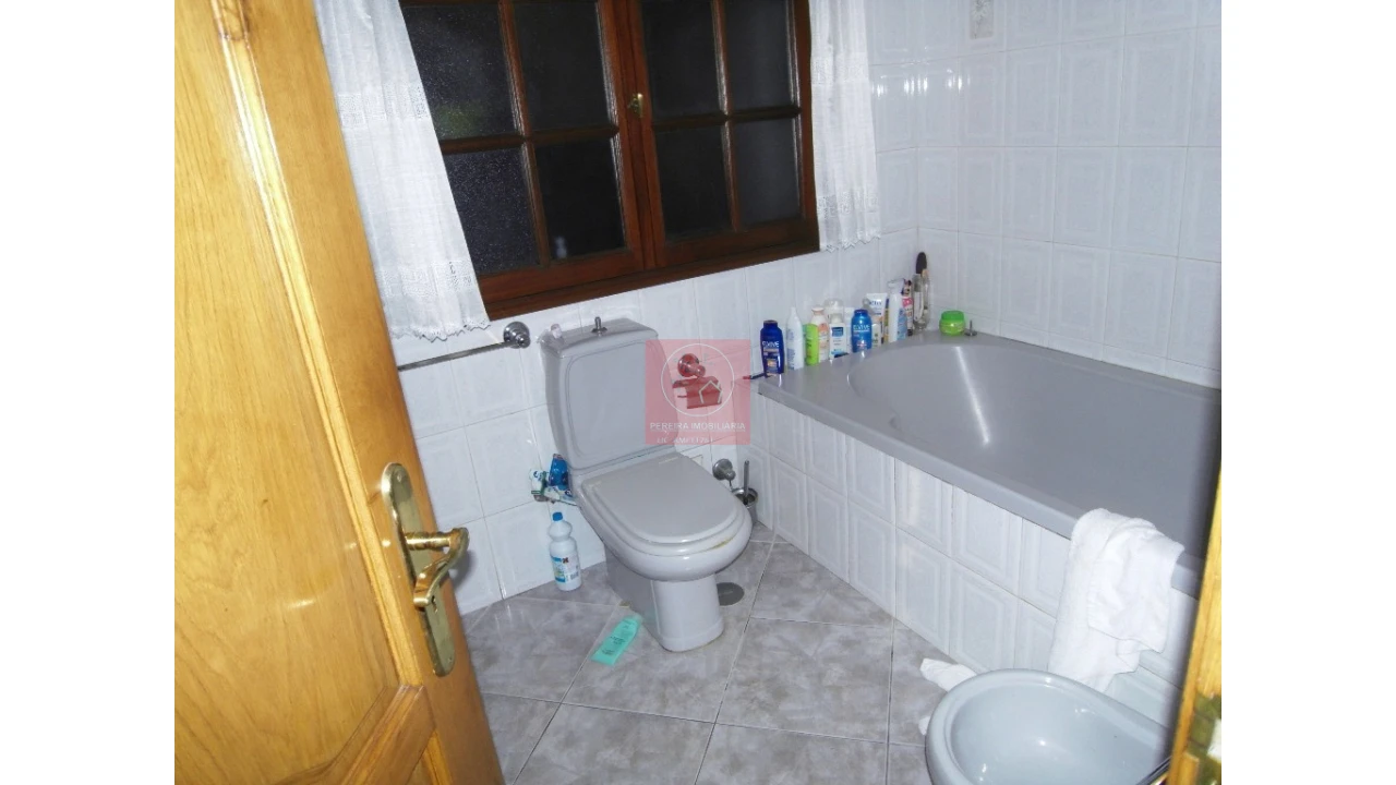 Moradia T8 para Venda em Forjães Foto 70