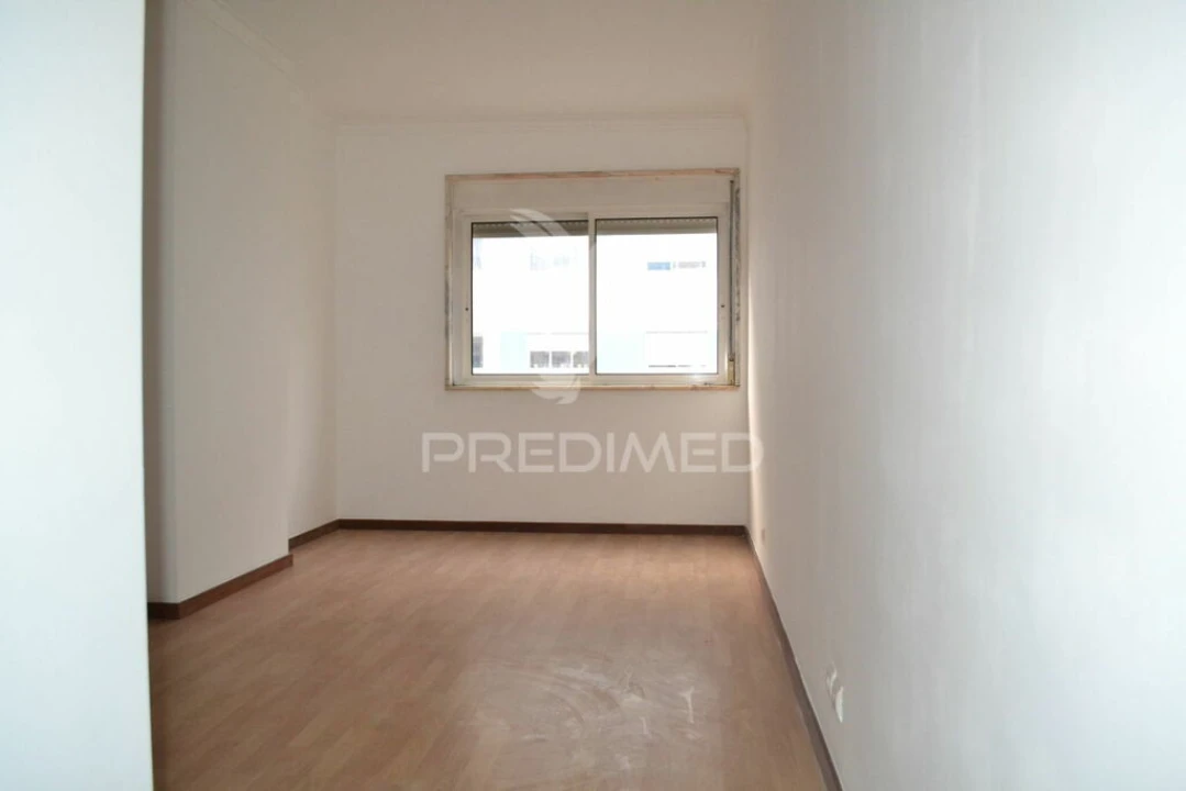 Apartamento T2 para Venda em Algueirão-Mem Martins Foto 6