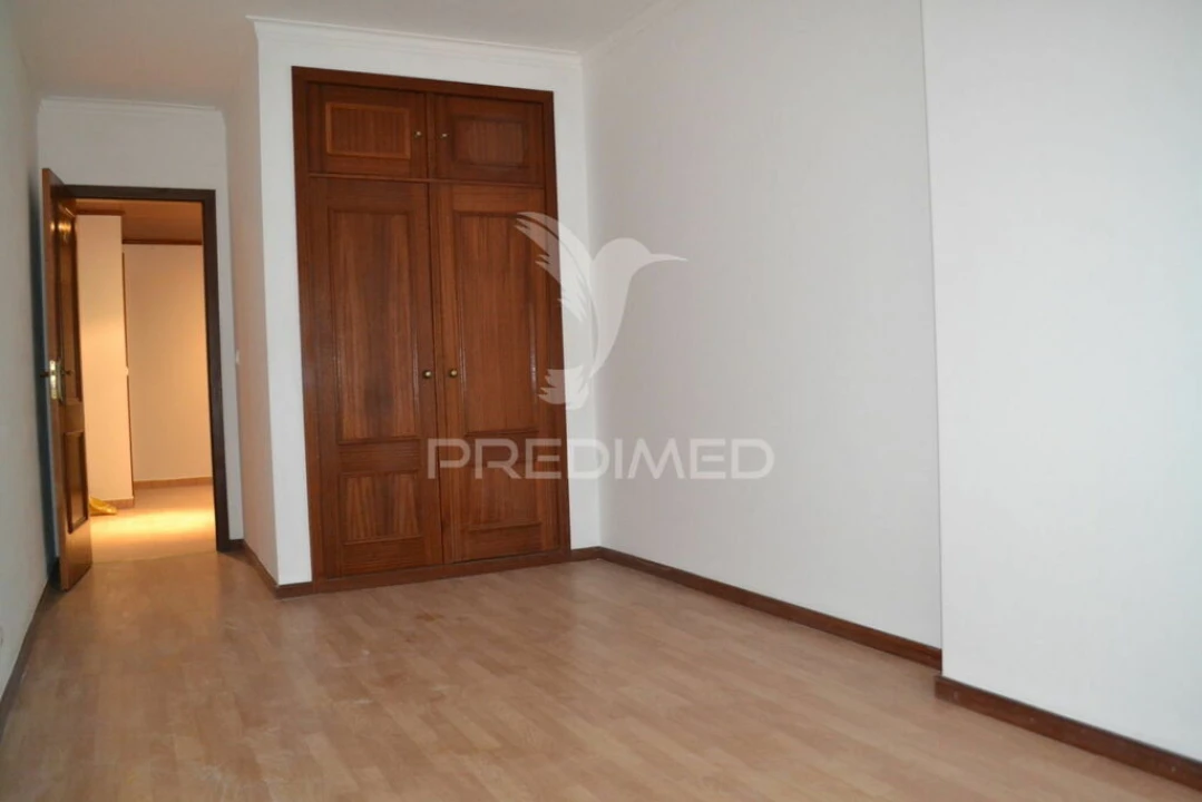 Apartamento T2 para Venda em Algueirão-Mem Martins Foto 10