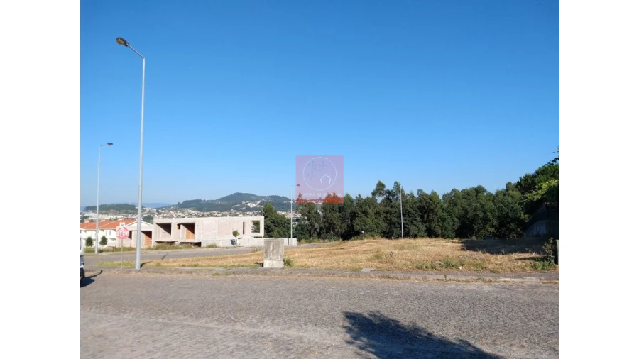 Terreno para Venda em Vermoim Foto 2