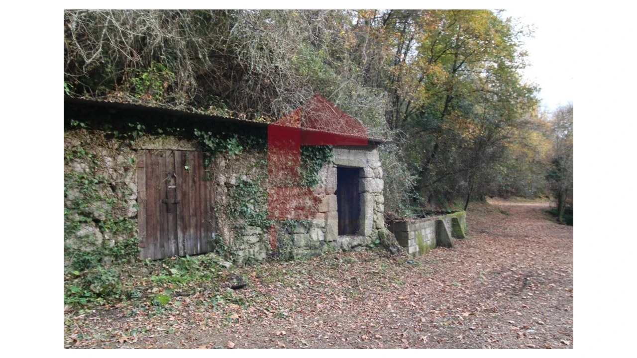 Terreno para Venda em Marrancos e Arcozelo Foto 2
