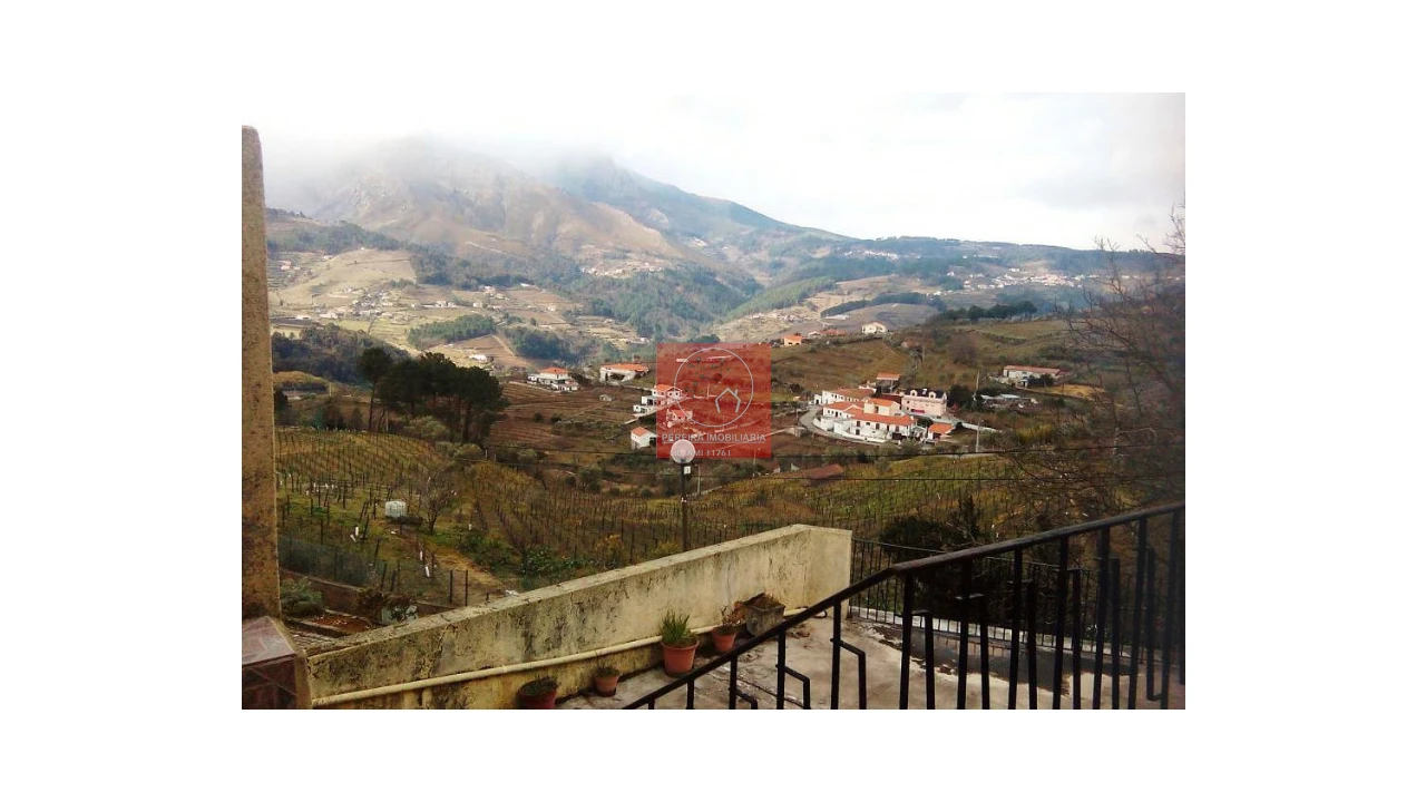 Moradia T4 para Venda em Moura Morta e Vinhós Foto 3