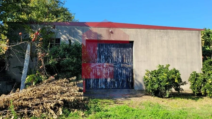 Armazém para Venda em Cervães