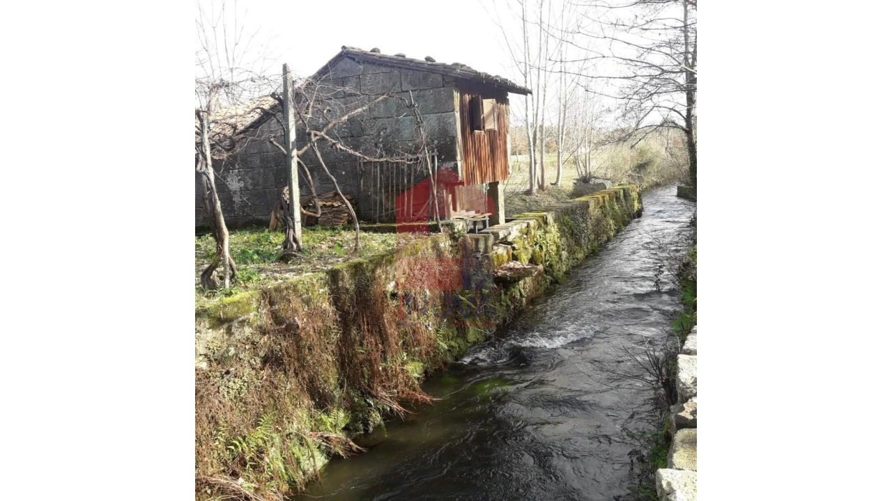 Moradia para Venda em Sabariz Foto 1