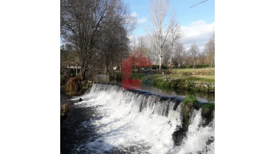 Moradia para Venda em Sabariz Foto 3