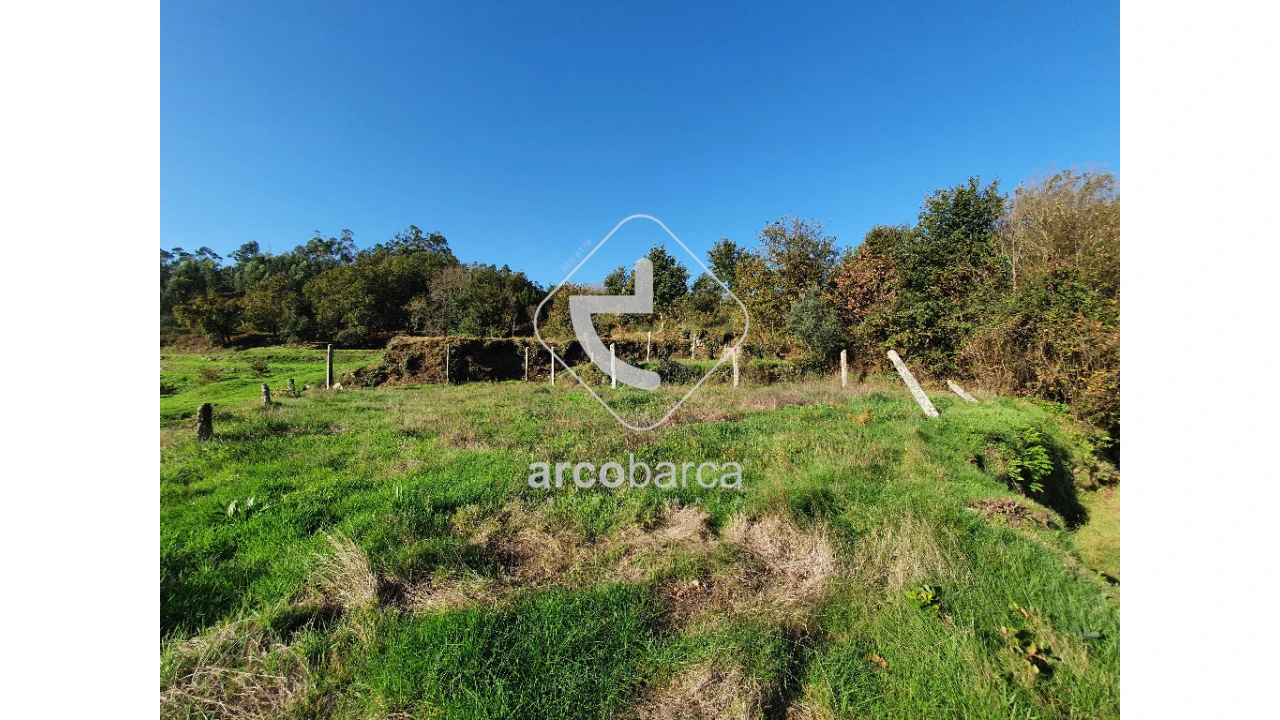 Terreno para Venda em Alvora e Loureda Foto 2