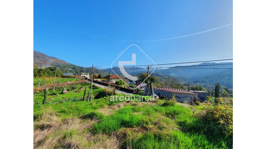 Terreno para Venda em Alvora e Loureda Foto 3