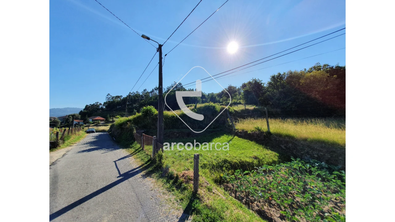 Terreno para Venda em Alvora e Loureda Foto 8