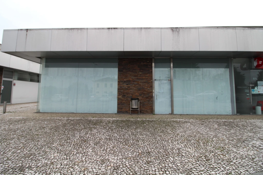 Loja para Arrendamento em Viatodos, Grimancelos, Minhotães, Monte Fralães Foto 1
