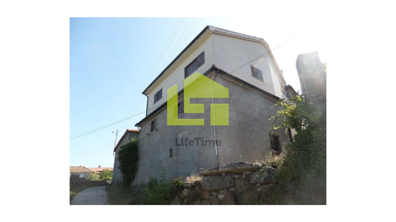 Moradia T5 para Venda em Telões Foto 12