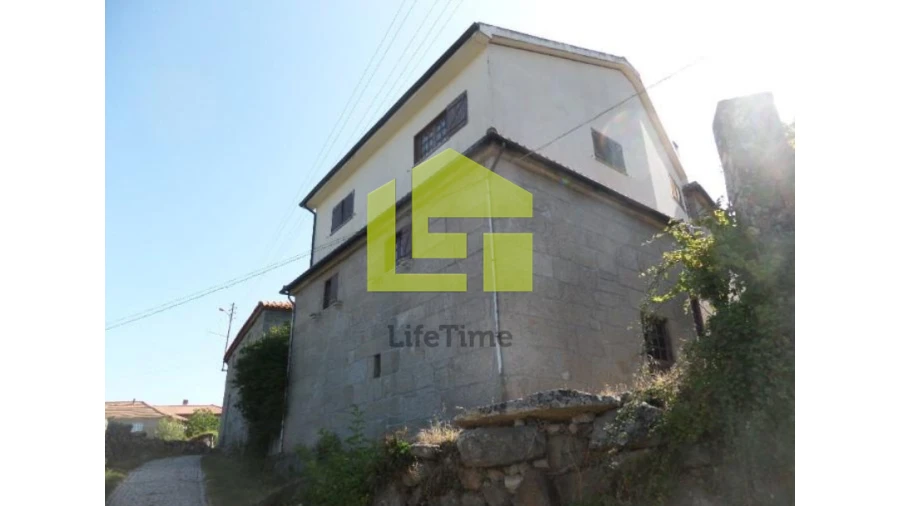 Moradia T5 para Venda em Telões Foto 12