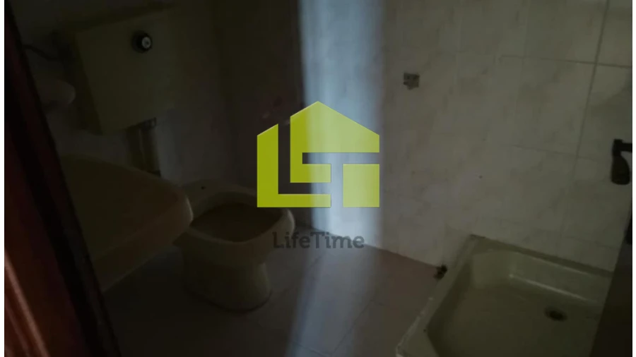 Moradia T5 para Venda em Telões Foto 10