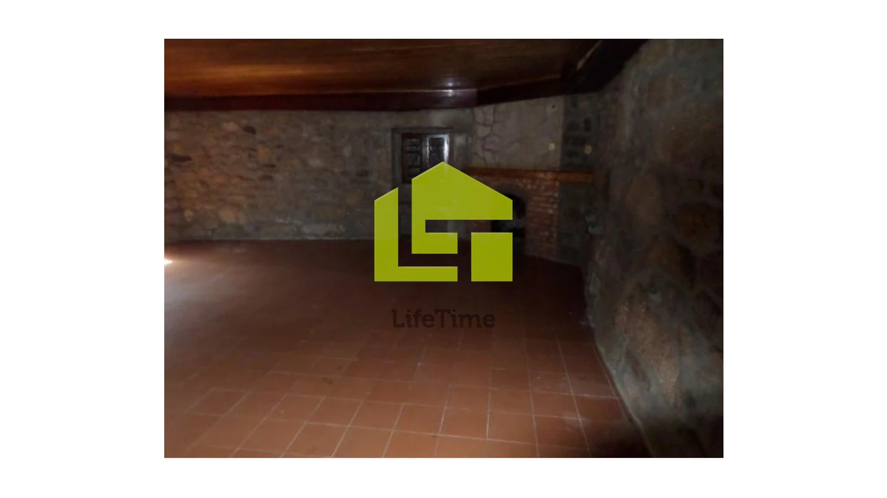 Moradia T5 para Venda em Telões Foto 2