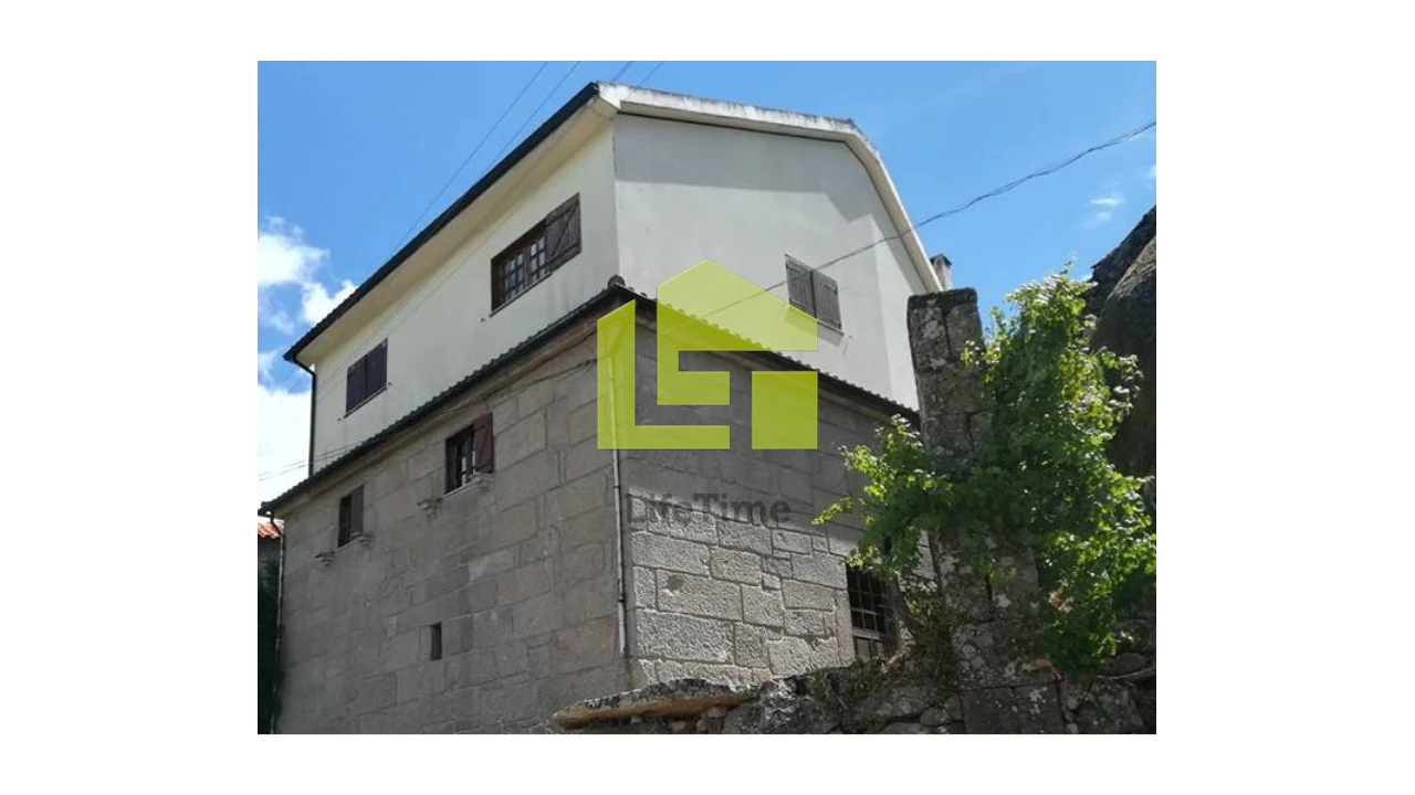 Moradia T5 para Venda em Telões Foto 1