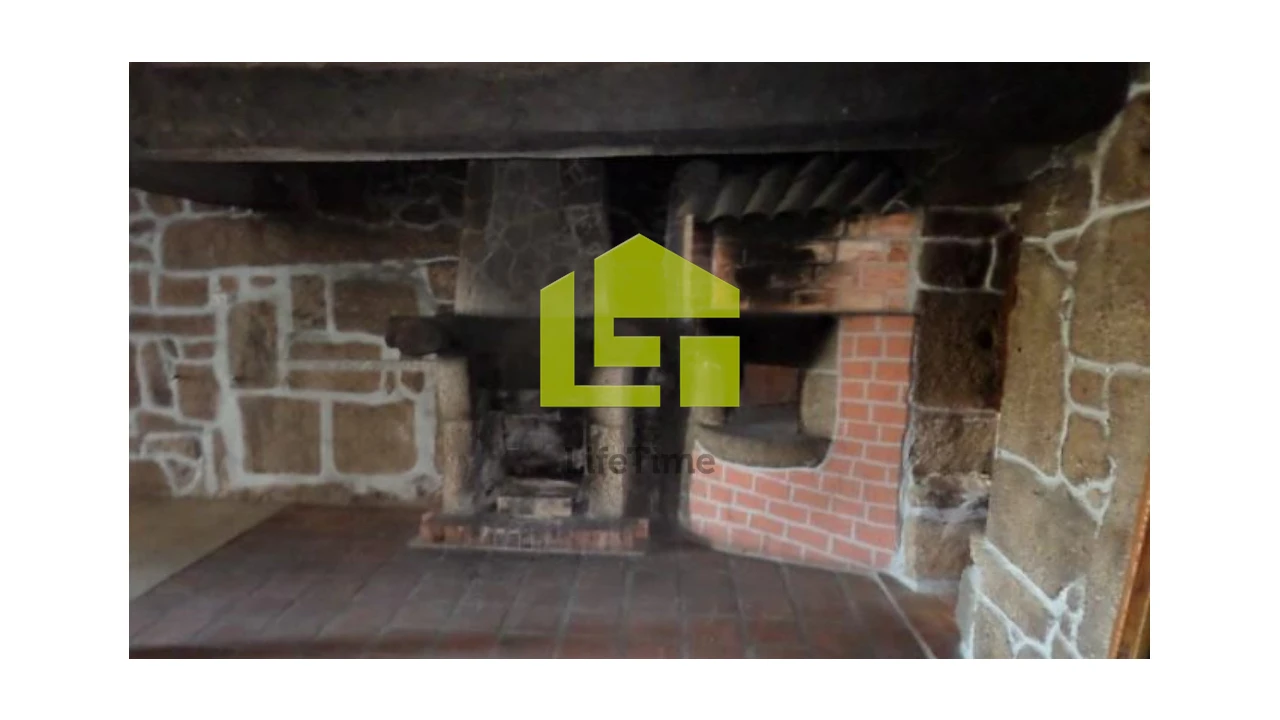 Moradia T5 para Venda em Telões Foto 7