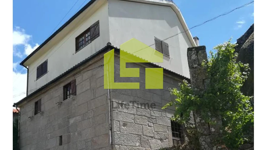 Moradia T5 para Venda em Telões