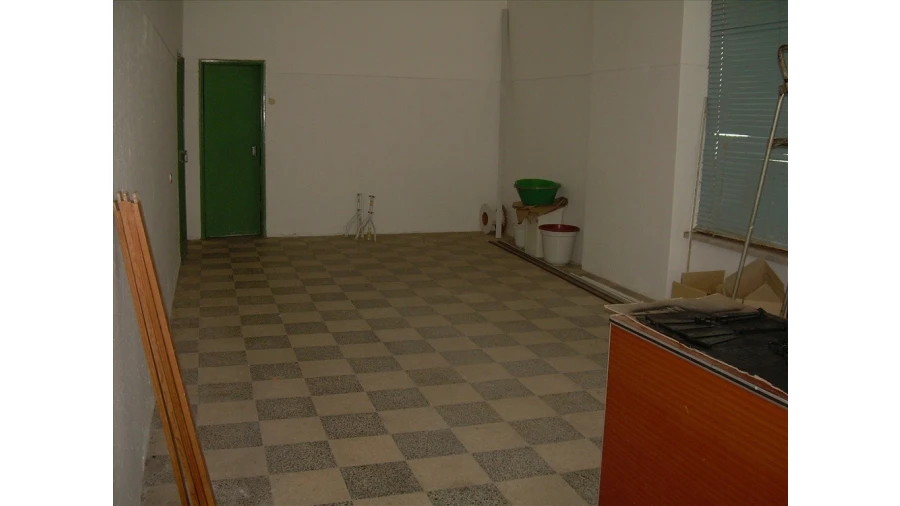 Loja para Venda em Almada, Cova da Piedade, Pragal e Cacilhas Foto 2