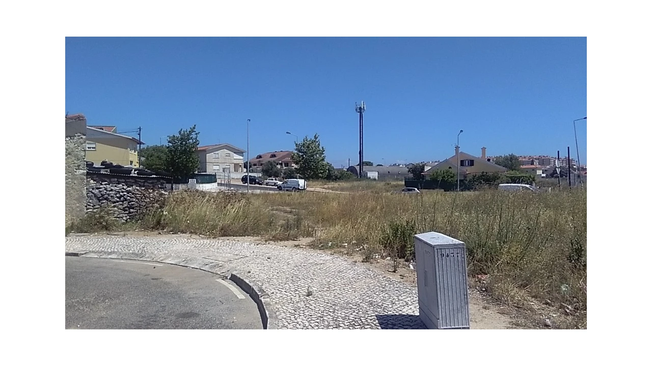 Terreno para Venda em São Domingos de Rana Foto 3