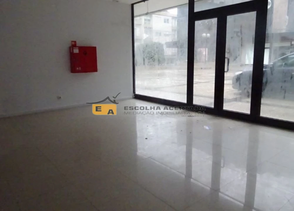 Loja para Arrendamento em Cedofeita, Santo Ildefonso, Sé, Miragaia, São Nicolau e Vitória Foto 1