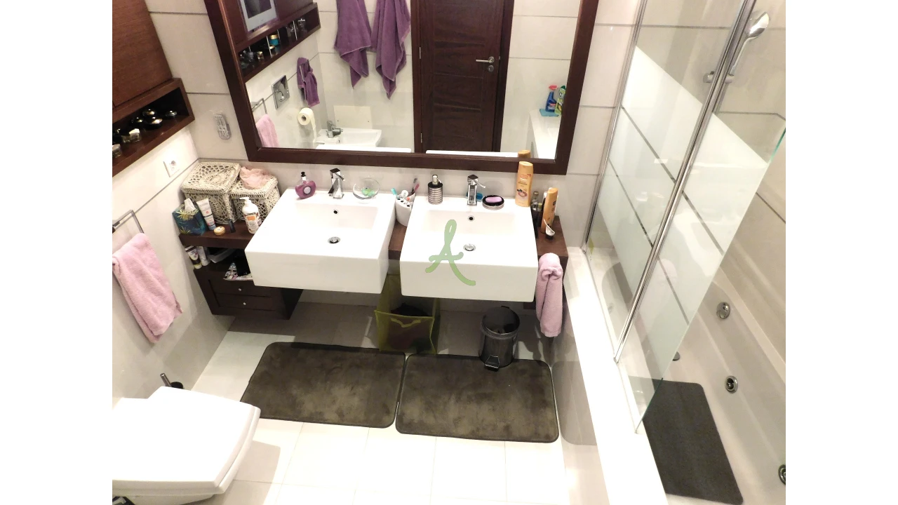 Apartamento T4 para Venda em Portimão Foto 19